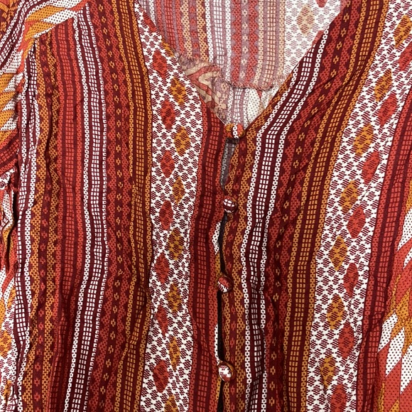 Patterned Button Up Blouse - Picture 2 of 2